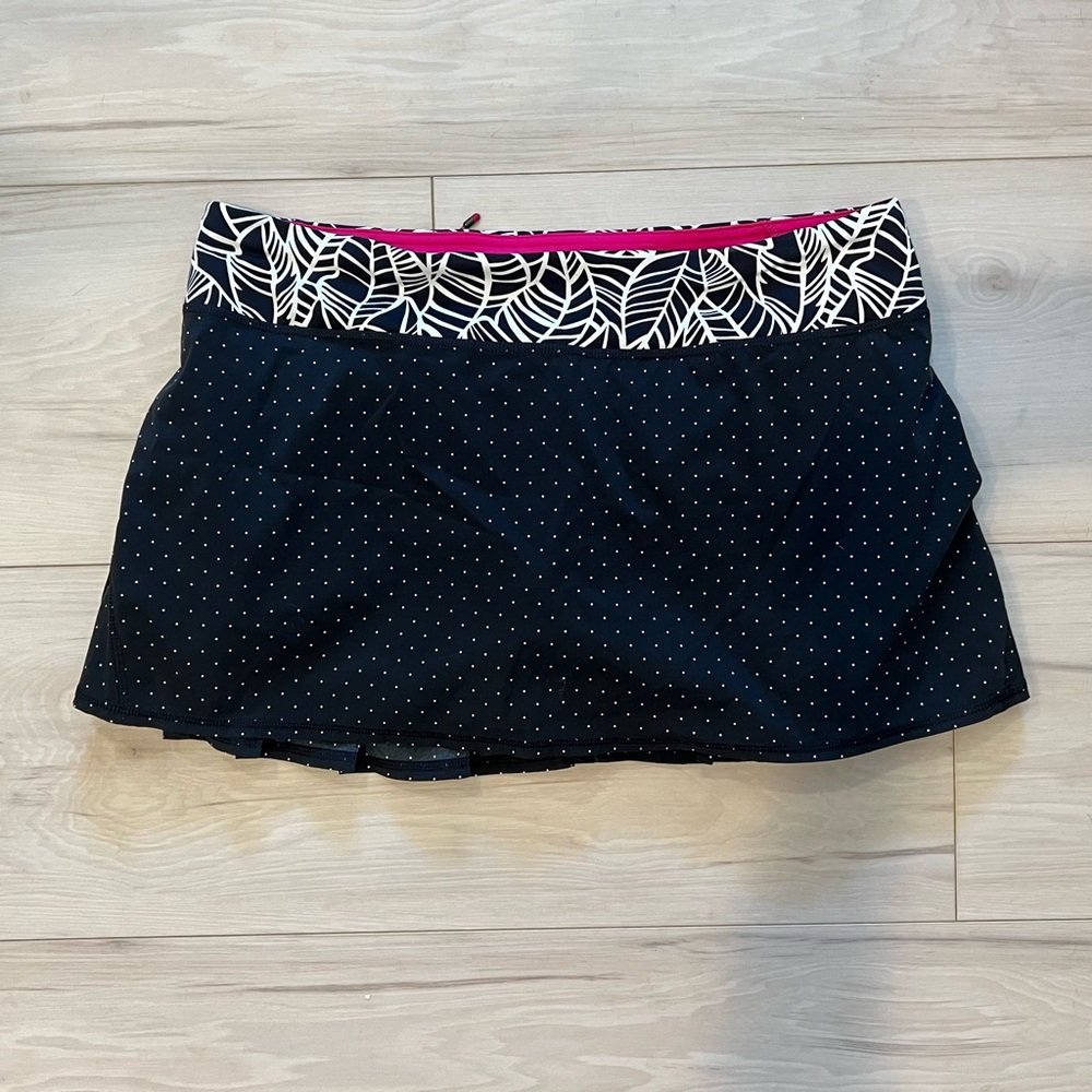 Lululemon Black, White and Pink Polka Dot Pace Setter Ruffle Skirt Size 10